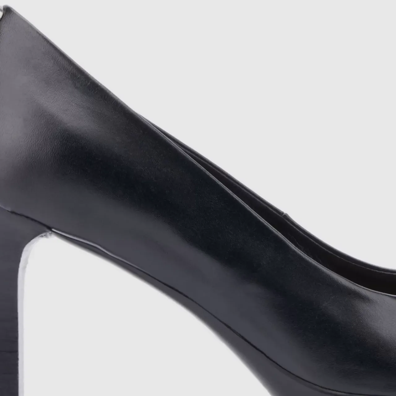 Aquatalia Heels-Raysa Black